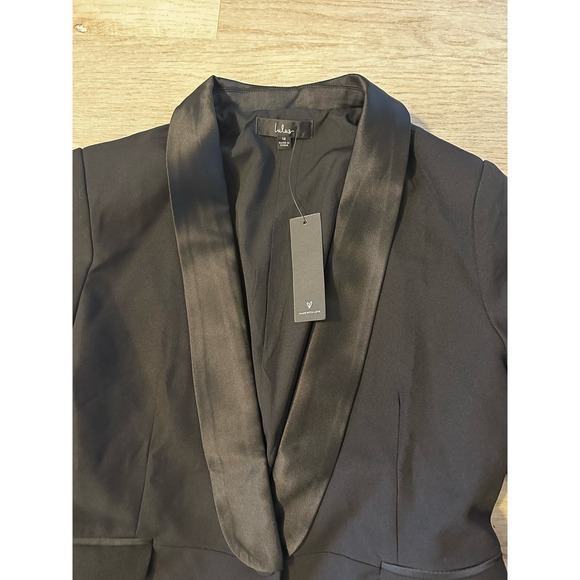 Lulu’s Black Button-Front Blazer size Medium - Picture 8 of 9